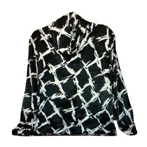 Chico’s Black/White Pattern Long Sleeve Blouse